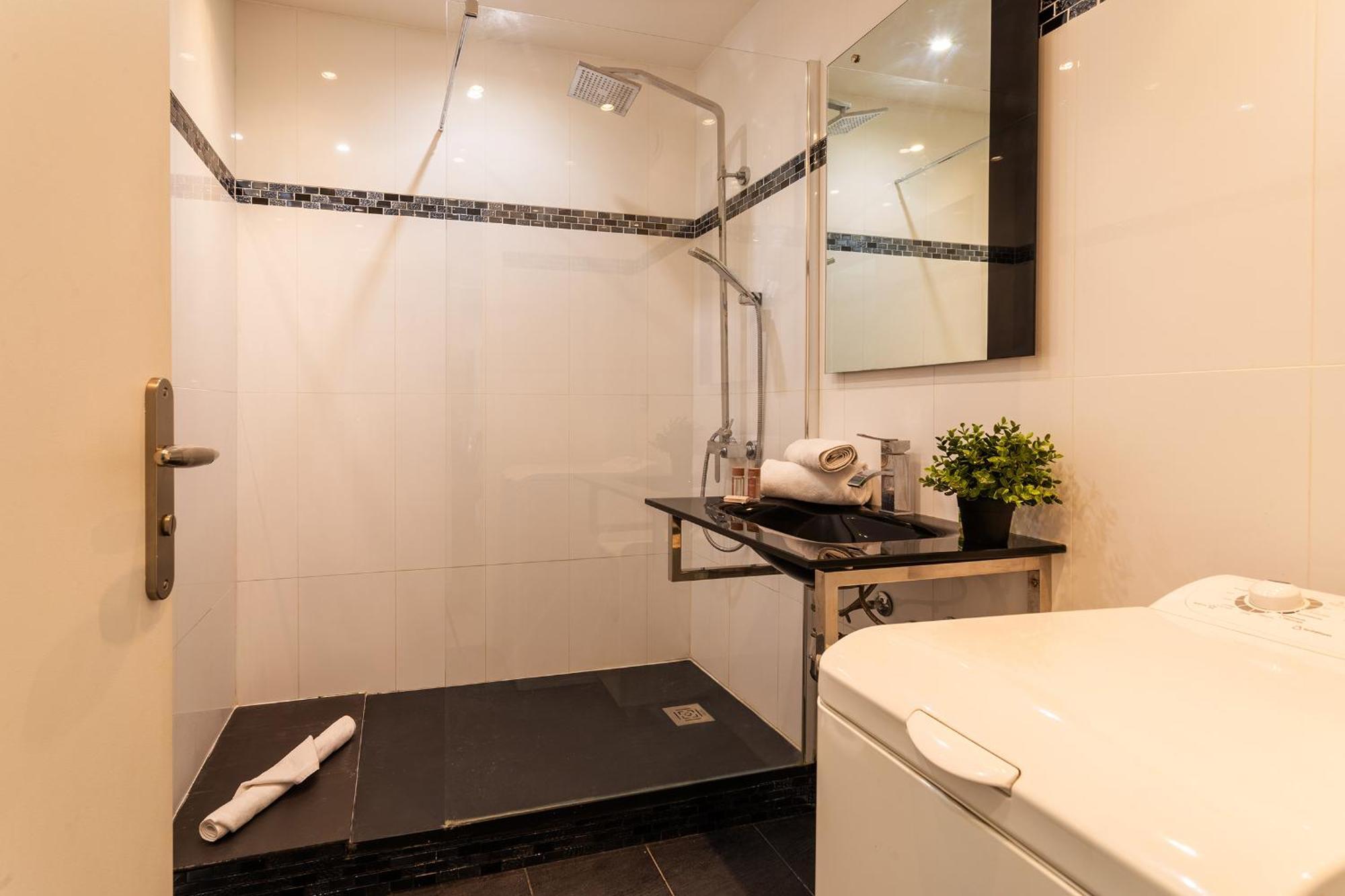 Massenet View Ap4168 Nice, By Riviera Holiday Homes Esterno foto